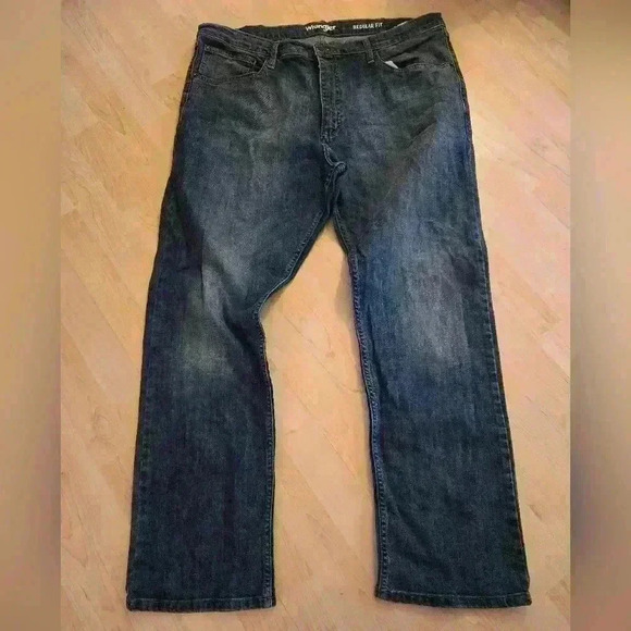 Wrangler regular fit jeans size 40×30 - Picture 2 of 8